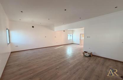 Villa - 4 Bedrooms - 4 Bathrooms for rent in Saar - Northern Governorate
