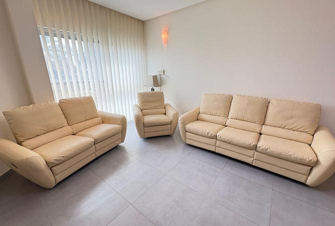 51204067 - Property Image 2