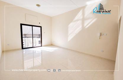 Office Space - Studio - 2 Bathrooms for rent in Exhibition Road - Hoora - Capital Governorate
