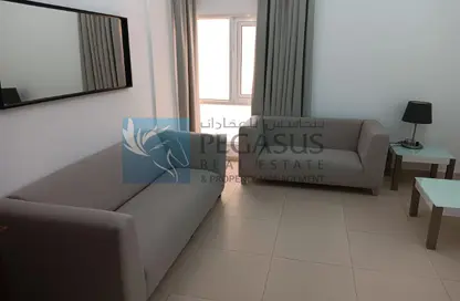 Apartment - 3 Bedrooms - 3 Bathrooms for rent in Al Juffair - Capital Governorate
