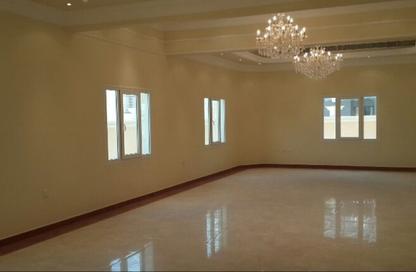 Villa - 6 Bedrooms - 7 Bathrooms for rent in Hidd - Muharraq Governorate