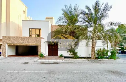 Villa - 6 Bedrooms - 7+ Bathrooms for sale in Tubli - Central Governorate