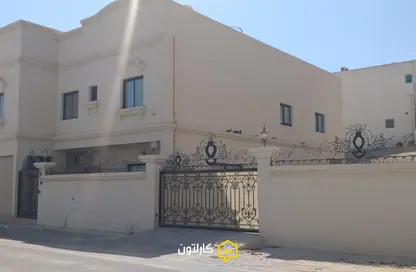 Villa - 5 Bedrooms - 7+ Bathrooms for rent in Busaiteen - Muharraq Governorate