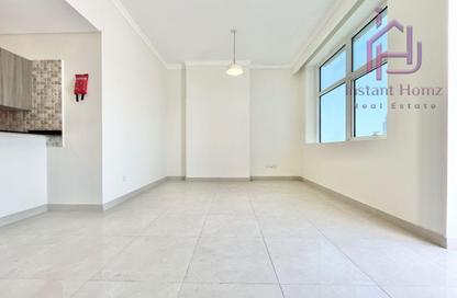 Apartment - 2 Bedrooms - 3 Bathrooms for sale in Sanabis - Manama - Capital Governorate