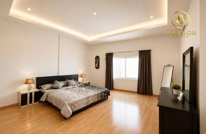 Duplex - 3 Bedrooms - 3 Bathrooms for rent in Al Juffair - Capital Governorate