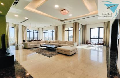 Apartment - 4 Bedrooms - 6 Bathrooms for rent in Reef Island - Capital Governorate