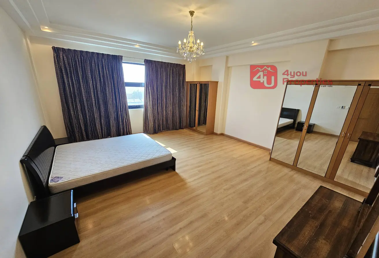 56153783 - Property Main Image