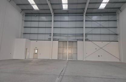 Warehouse - Studio - 1 Bathroom for rent in Sitra - Central Governorate