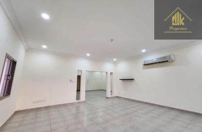 Apartment - 3 Bedrooms - 3 Bathrooms for rent in Sanad - Central Governorate