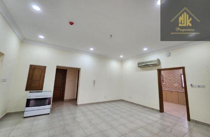 Apartment - 3 Bedrooms - 3 Bathrooms for rent in Sanad - Central Governorate