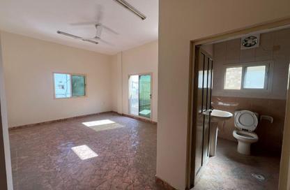 Apartment - 2 Bedrooms - 2 Bathrooms for rent in Isa Town - Central Governorate