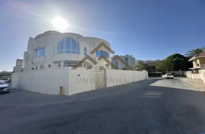 فيلا - 4 غرف نوم - 7 حمامات للايجار في الماحوز - المنامة - محافظة العاصمة