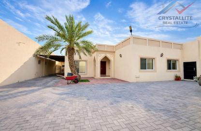 Villa - 3 Bedrooms - 3 Bathrooms for rent in Janabiya - Northern Governorate Villa - 3 Bedrooms - 3 Bathrooms for rent in Janabiya - Northern Governorate