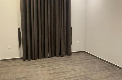 Apartment - 3 Bedrooms - 3 Bathrooms for rent in Tubli - Central Governorate