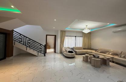 Apartment - 5 Bedrooms - 6 Bathrooms for rent in Diyar Al Muharraq - Muharraq Governorate