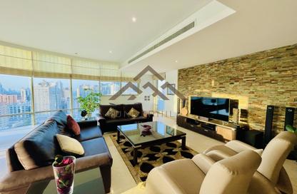 Apartment - 3 Bedrooms - 4 Bathrooms for rent in Al Juffair - Capital Governorate