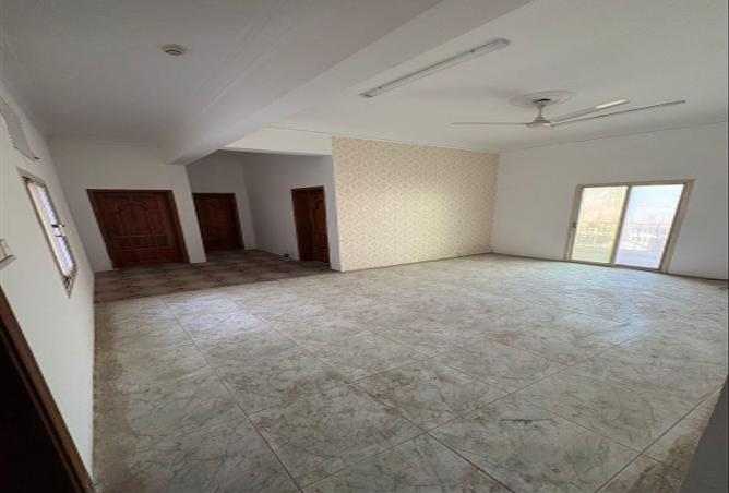 997512 - Property Image 2