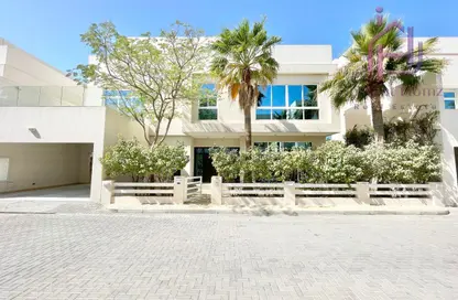 Villa - 6 Bedrooms - 7+ Bathrooms for rent in Janabiya - Northern Governorate