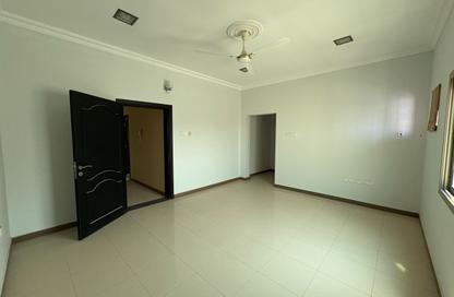 Apartment - 2 Bedrooms - 3 Bathrooms for rent in Alhajiyat - Riffa - Southern Governorate