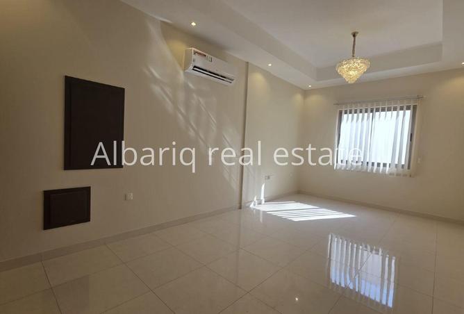 993213 - Property Image 3