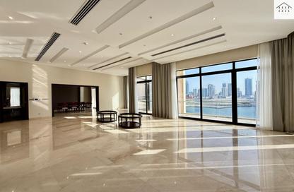 Apartment - 4 Bedrooms - 5 Bathrooms for rent in Reef Island - Capital Governorate Apartment - 4 Bedrooms - 5 Bathrooms for rent in Reef Island - Capital Governorate