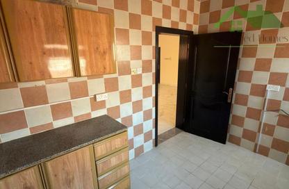 Apartment - 3 Bedrooms - 2 Bathrooms for rent in Sanad - Central Governorate