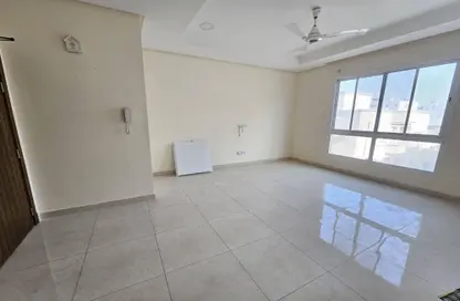 Apartment - 3 Bedrooms - 3 Bathrooms for rent in Jid Ali - Central Governorate