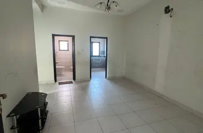 Apartment - 2 Bedrooms - 2 Bathrooms for rent in Jannusan - Northern Governorate