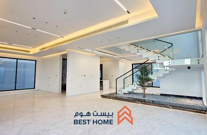 Villa - 4 Bedrooms - 5 Bathrooms for sale in Saar - Northern Governorate