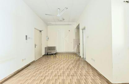 Apartment - Studio - 1 for rent in Seef - Capital Governorate