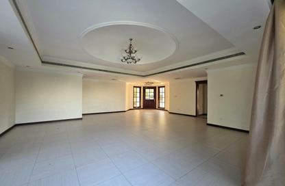 Villa - 4 Bedrooms - 4 Bathrooms for rent in Saar - Northern Governorate