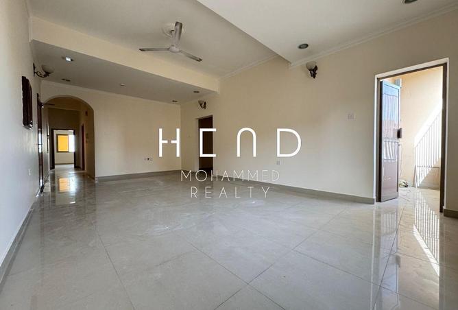 992603 - Property Image 2