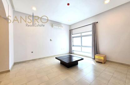 Apartment - 2 Bedrooms - 2 Bathrooms for rent in Janabiya - Northern Governorate