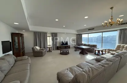 Apartment - 7+ Bedrooms - 7+ Bathrooms for rent in Tubli - Central Governorate