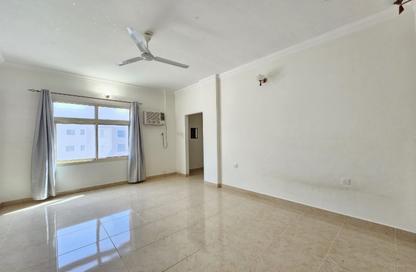 Apartment - 2 Bedrooms - 2 Bathrooms for rent in Janabiya - Northern Governorate