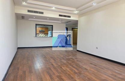 Apartment - 2 Bedrooms - 3 Bathrooms for rent in Abraj Al Lulu - Manama - Capital Governorate