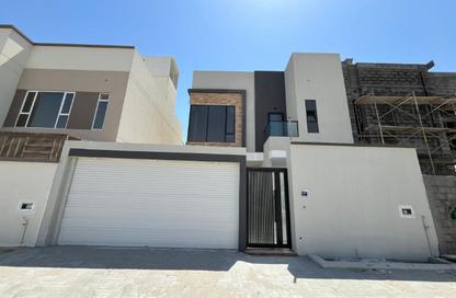 Villa - 3 Bedrooms - 5 Bathrooms for sale in Hamala - Northern Governorate