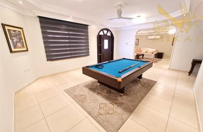 Villa - 5 Bedrooms - 3 Bathrooms for rent in Arad - Muharraq Governorate