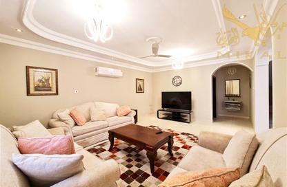 Villa - 5 Bedrooms - 3 Bathrooms for rent in Arad - Muharraq Governorate