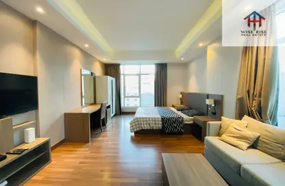 Apartment - Studio - 1 Bathroom for rent in Sanabis - Manama - Capital Governorate