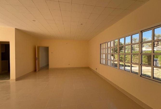 992268 - Property Image 3