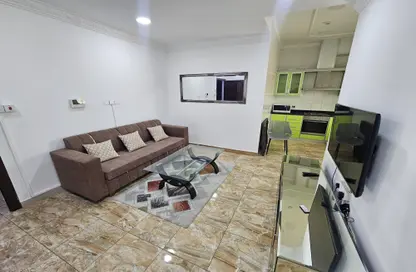 شقة - غرفة نوم - 1 حمام للايجار في سار - المحافظة الشمالية