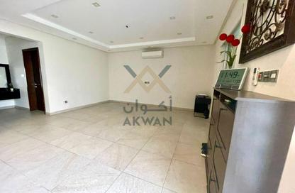 Villa - 6 Bedrooms - 6 Bathrooms for sale in Janabiya - Northern Governorate