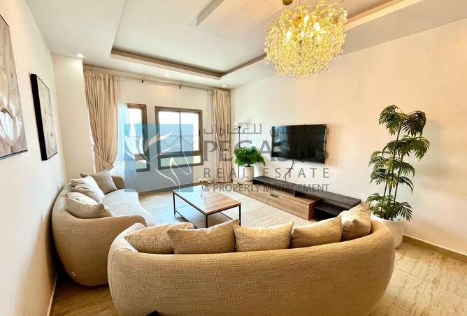 992384 - Property Image 2