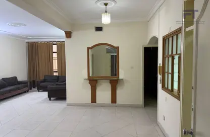 Apartment - 2 Bedrooms - 2 Bathrooms for rent in Um Al Hasam - Manama - Capital Governorate