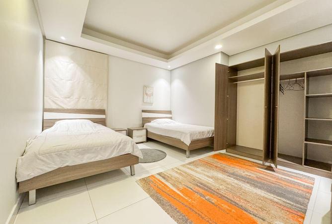 992283 - Property Image 3