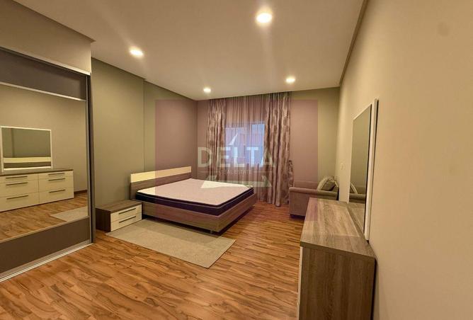 989222 - Property Image 3