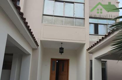 Whole Building - 7+ Bedrooms - 6 Bathrooms for rent in Zinj - Manama - Capital Governorate