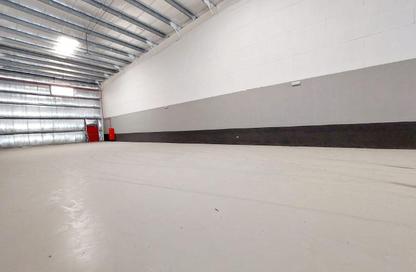Office Space - 2 Bedrooms - 1 Bathroom for rent in Hidd - Muharraq Governorate