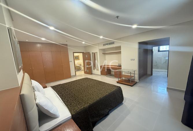 989492 - Property Image 3